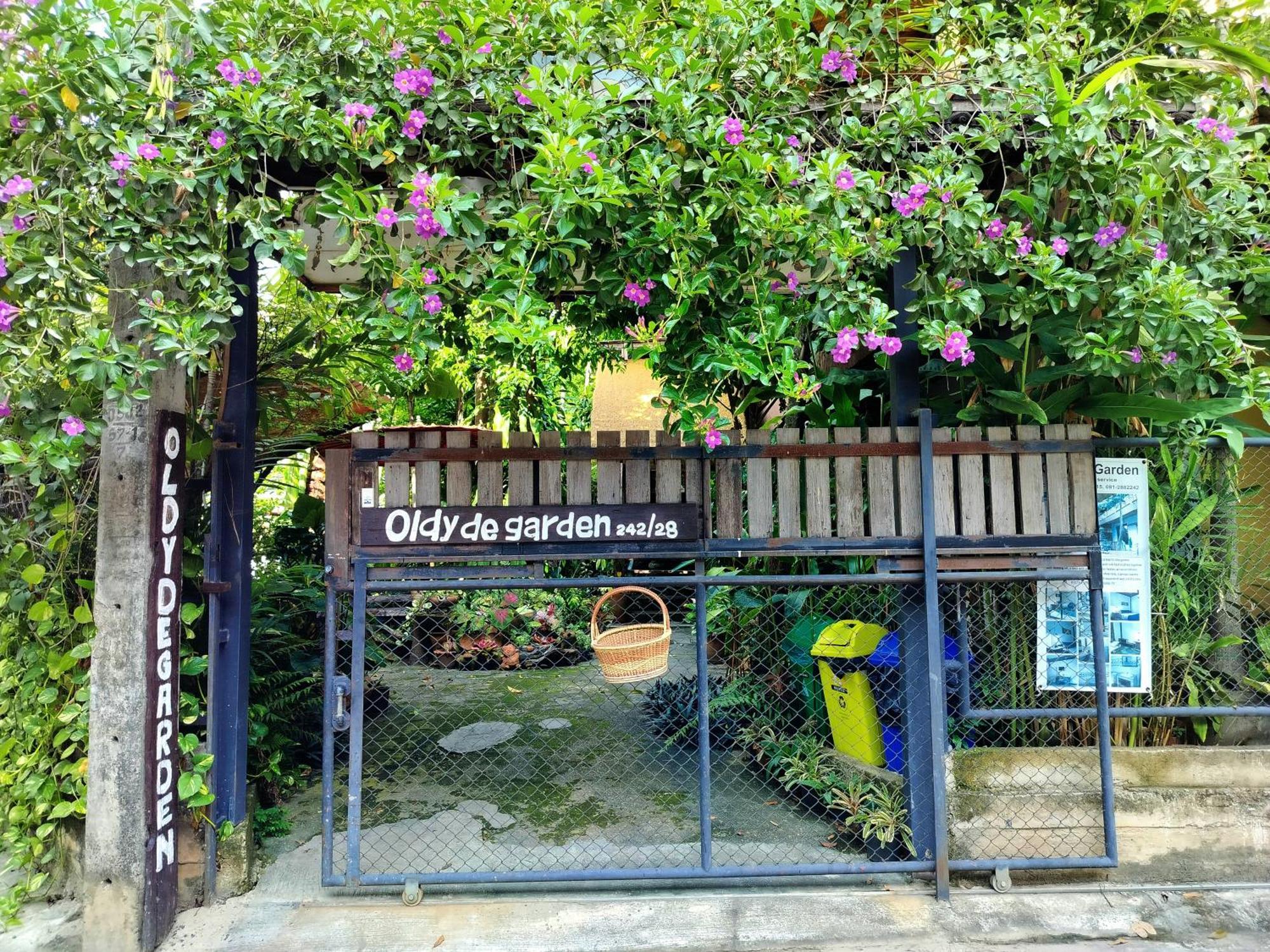 Oldy De Garden Aparthotel Chiang Mai Exteriör bild