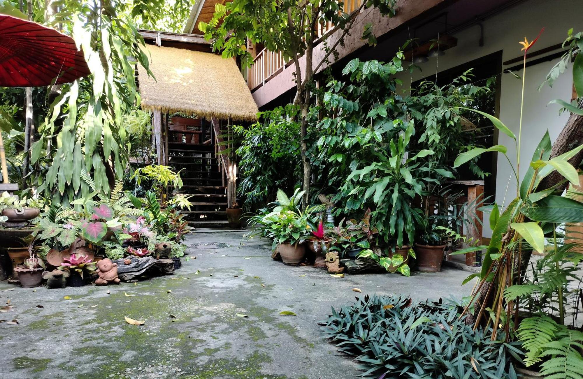 Oldy De Garden Aparthotel Chiang Mai Exteriör bild