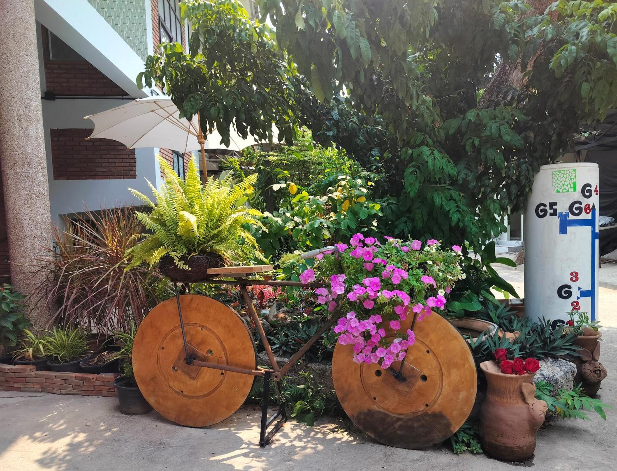 Oldy De Garden Aparthotel Chiang Mai Exteriör bild